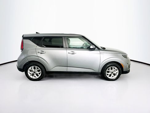 Used 2025 Kia Soul LX w/ LX Technology Package image 10