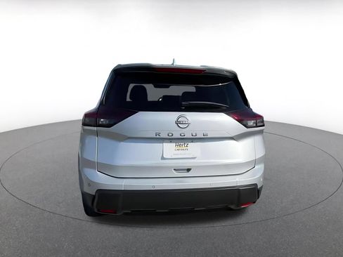 Used 2025 Nissan Rogue SV FWD image 12