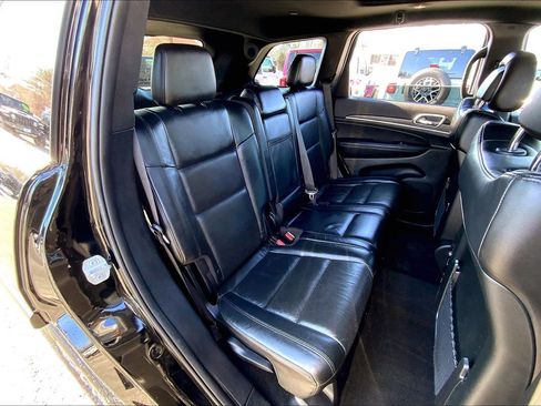 Used 2019 Jeep Grand Cherokee Limited w/ Luxury Group II image 17