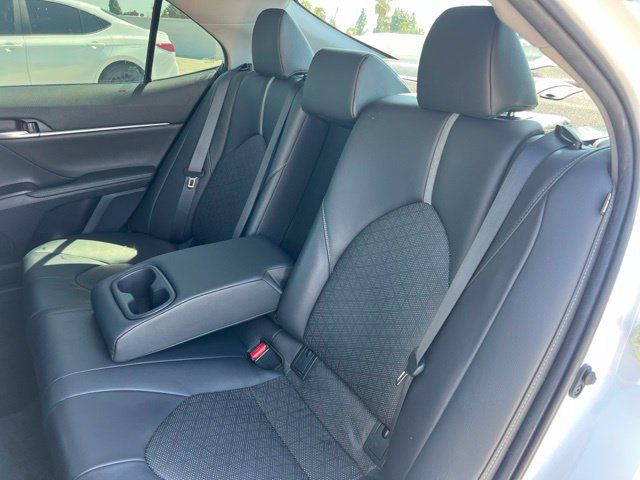 Used 2019 Toyota Camry XSE FWD image 17