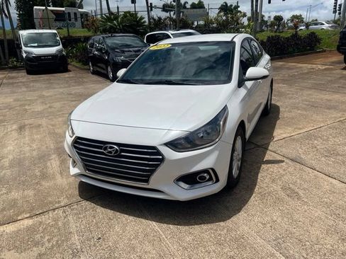 Used 2022 Hyundai Accent SEL FWD image 2