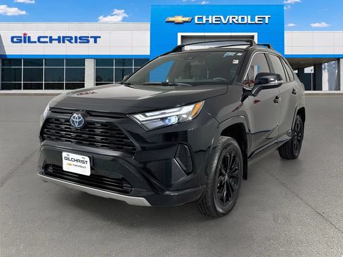 Used 2023 Toyota RAV4 SE w/ Convenience Package AWD/4WD image 3