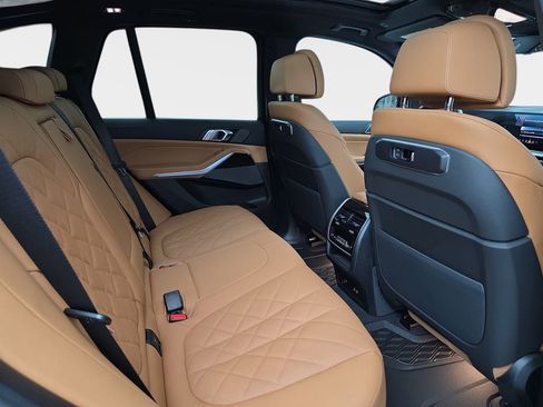 New 2026 BMW X5 xDrive50e image 11