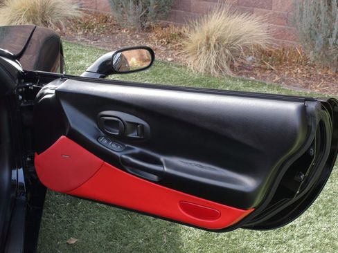 Used 2001 Chevrolet Corvette Z06 w/ Memory Pkg image 36