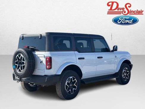 New 2026 Ford Bronco Outer Banks image 7