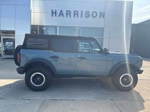 Used 2021 Ford Bronco Badlands w/ Sasquatch Package AWD/4WD image 4