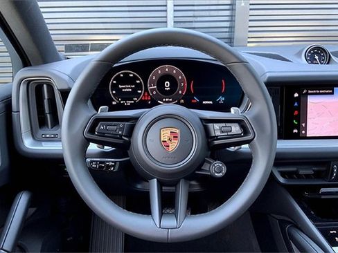 New 2025 Porsche Cayenne Coupe image 7