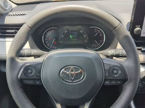 Used 2023 Toyota RAV4 XLE Premium FWD image 33