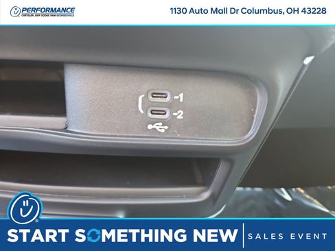 New 2026 Chrysler Pacifica Select image 27