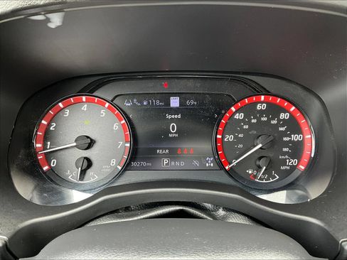 Certified 2025 Nissan Frontier PRO-4X w/ Pro Premium Package AWD/4WD image 17