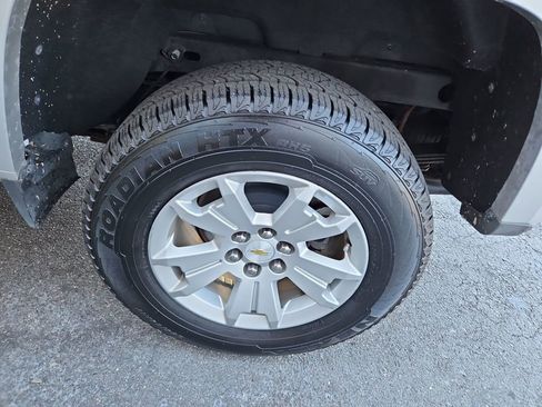 Used 2015 Chevrolet Colorado LT w/ LT Convenience Package image 31