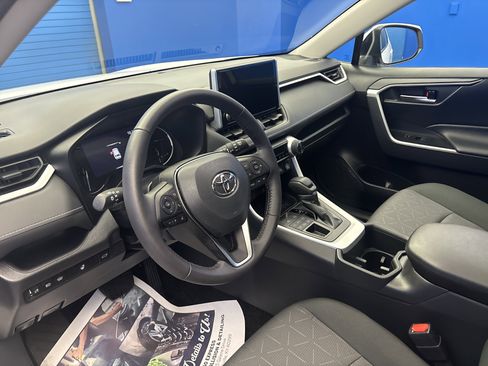 Used 2024 Toyota RAV4 XLE w/ Convenience Package AWD/4WD image 11