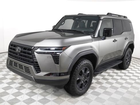 Used 2024 Lexus GX 550 image 8