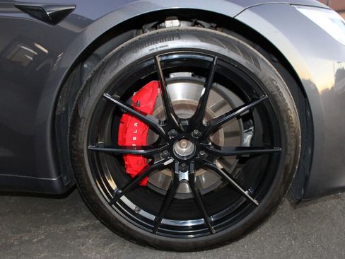 Used 2022 Tesla Model S Standard Range image 3