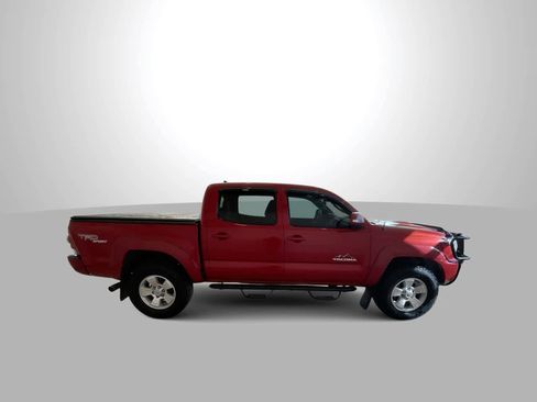 Used 2013 Toyota Tacoma 4x4 Double Cab w/ TRD Sport Pkg image 9