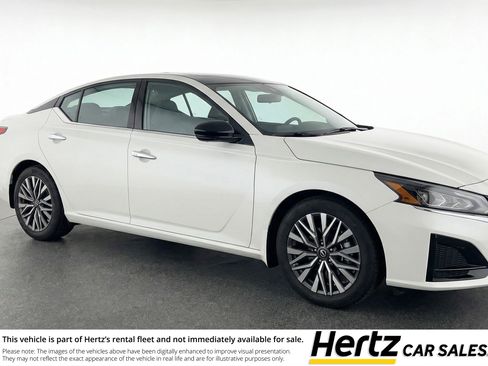 Used 2025 Nissan Altima 2.5 SV FWD image 1