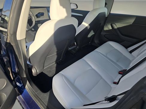 Used 2022 Tesla Model 3 Long Range image 14