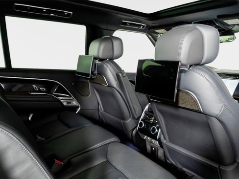 Used 2024 Land Rover Range Rover Long Wheelbase Autobiography image 46