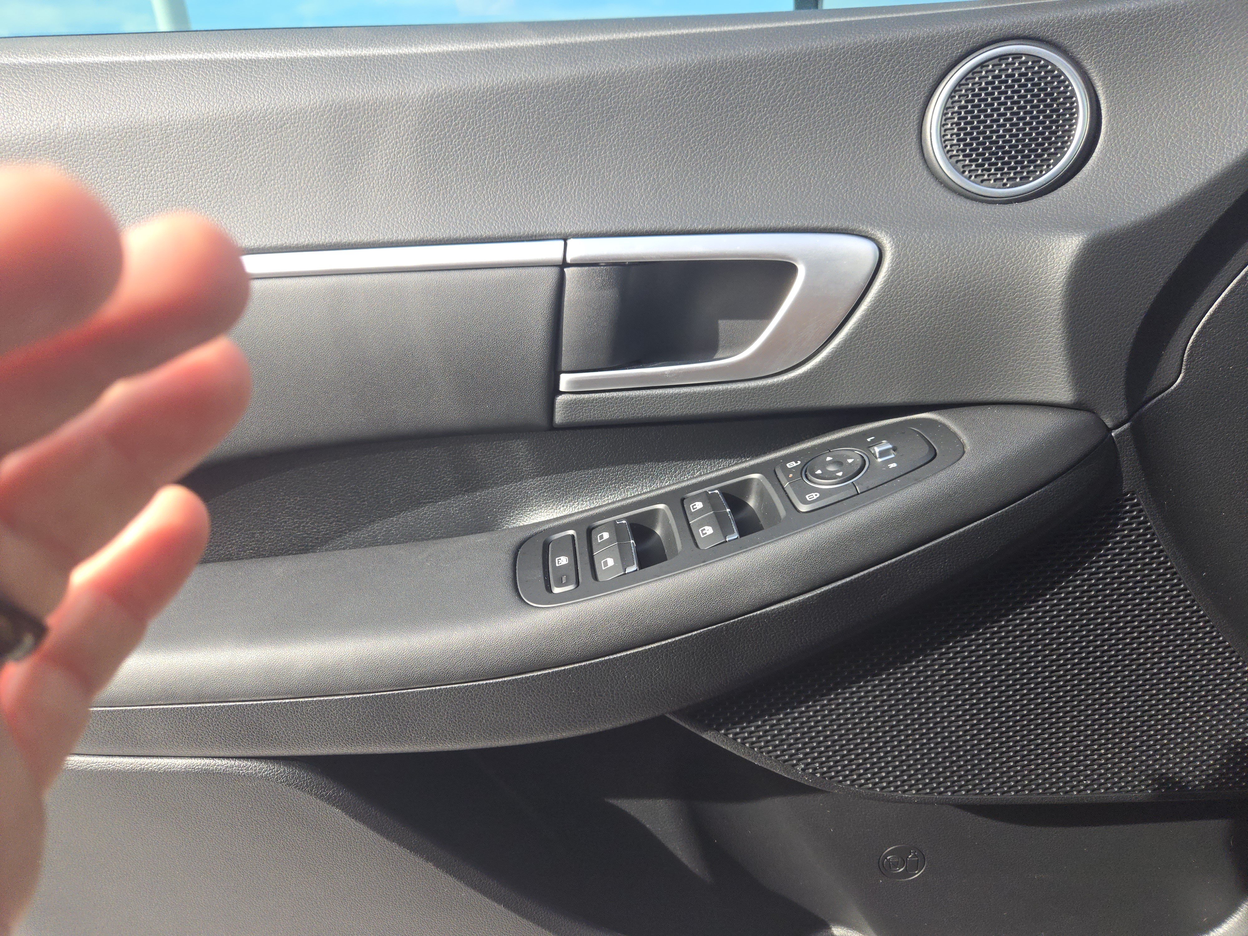 Used 2024 Hyundai Sonata SEL w/ Convenience Package FWD image 24