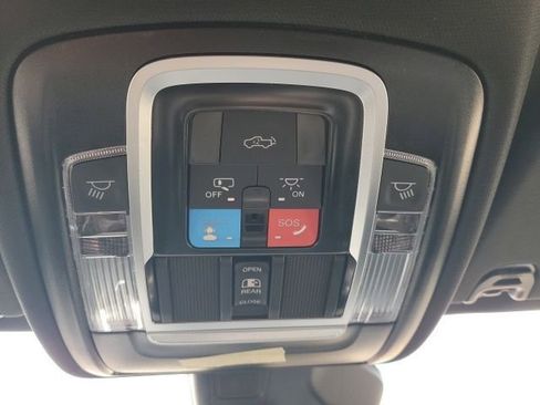 New 2026 RAM 1500 4x4 Crew Cab image 17