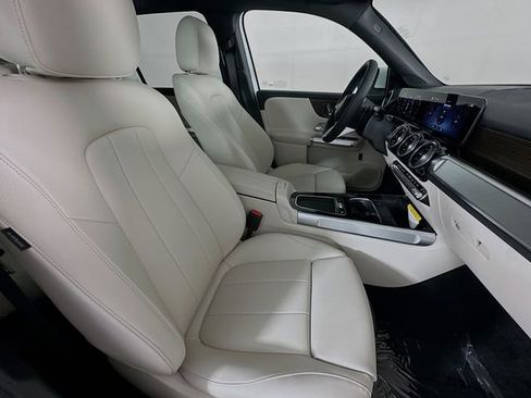 New 2026 Mercedes-Benz GLB 250 4MATIC image 27