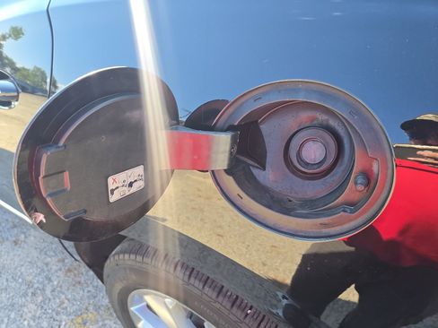 Used 2023 Buick Enclave Avenir w/ Avenir Technology Package image 22