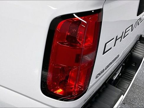 Used 2022 Chevrolet Colorado LT w/ Luxury Package AWD/4WD image 22