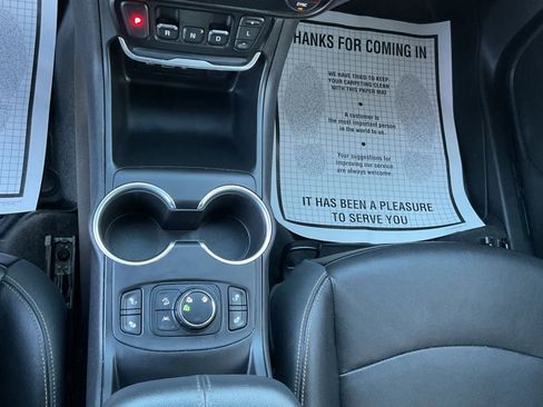 Used 2020 GMC Terrain SLT image 30