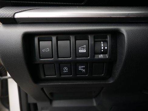 Used 2020 Subaru Forester Premium AWD/4WD image 28