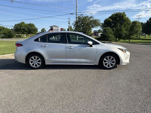 Used 2024 Toyota Corolla LE FWD image 3