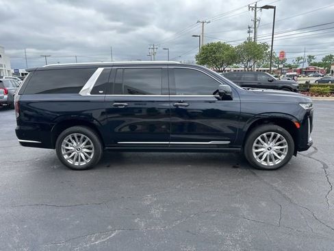 Used 2021 Cadillac Escalade ESV Premium Luxury w/ Driver Assist Tech Package AWD/4WD image 5