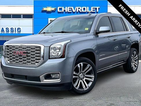 Used 2020 GMC Yukon Denali w/ Denali Ultimate Package image 3