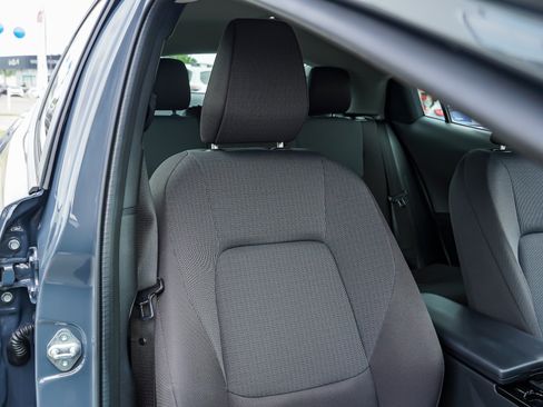 Certified 2025 Toyota Prius LE AWD/4WD image 24