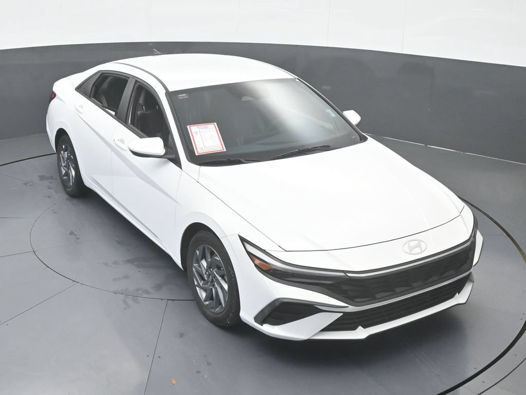 Used 2024 Hyundai Elantra SEL FWD image 54