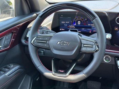 Used 2024 Chevrolet Traverse RS FWD image 13