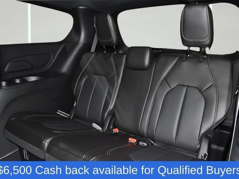 New 2026 Chrysler Pacifica Select FWD image 36