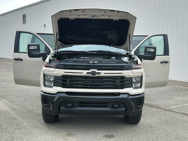 New 2026 Chevrolet Silverado 2500 Custom w/ Custom Value Package AWD/4WD image 11