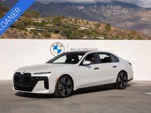 Certified 2025 BMW i7 xDrive60 w/ Executive Package AWD/4WD image 1