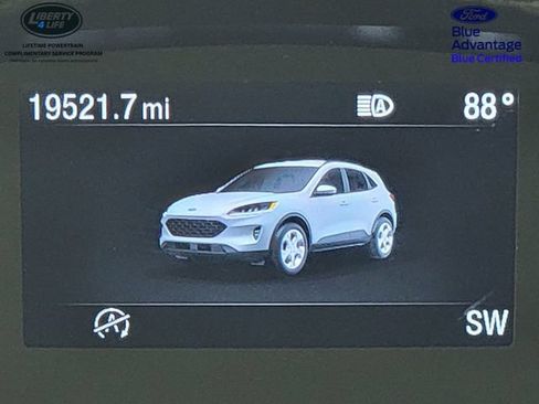 Certified 2022 Ford Escape SE w/ Cold Weather Package AWD/4WD image 28