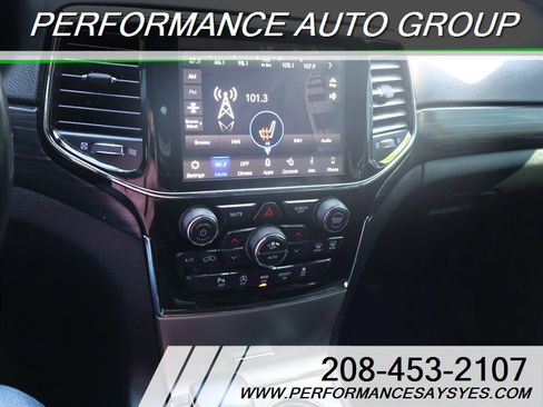 Used 2019 Jeep Grand Cherokee Altitude image 15