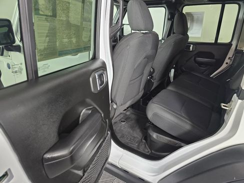 Used 2023 Jeep Wrangler Unlimited w/ Cold Weather Group AWD/4WD image 36