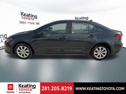 Used 2025 Toyota Corolla LE image 4