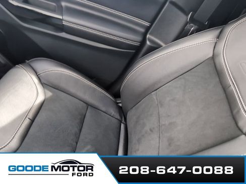 Used 2022 Ford Explorer ST AWD/4WD image 15