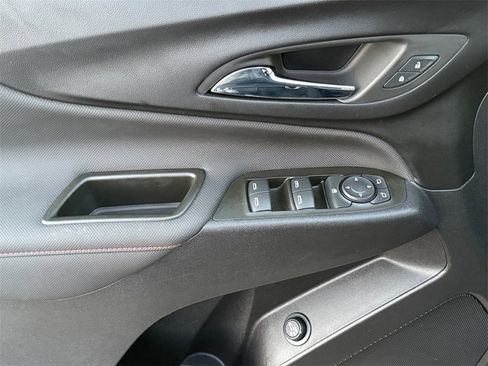 Used 2023 Chevrolet Equinox RS image 11