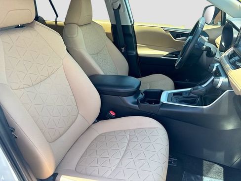 Used 2022 Toyota RAV4 XLE w/ Convenience Package AWD/4WD image 28