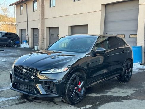 Used 2023 Jaguar F-PACE SVR image 1