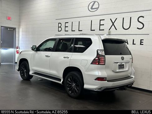 Used 2023 Lexus GX 460 Premium w/ Accessory Package AWD/4WD image 7