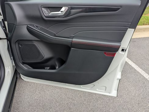 New 2025 Ford Escape ST-Line w/ Equipment Group 301A image 35