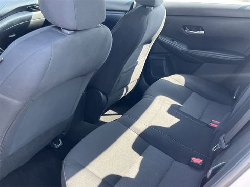 Used 2022 Nissan Sentra SV image 19