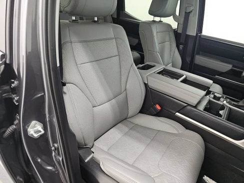 Used 2024 Toyota Tundra Limited AWD/4WD image 37